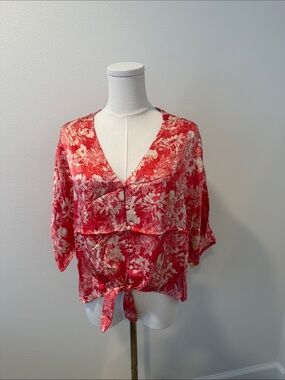 NWT Knot Sisters Graylee Top Delilah Print Red  Floral Tie Front Blouse Size M